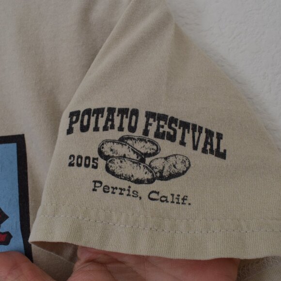 Vintage 00s Beige Scop Neck‎ Tee - Perridise Valley Brand, Potato Festival - Picture 7 of 9